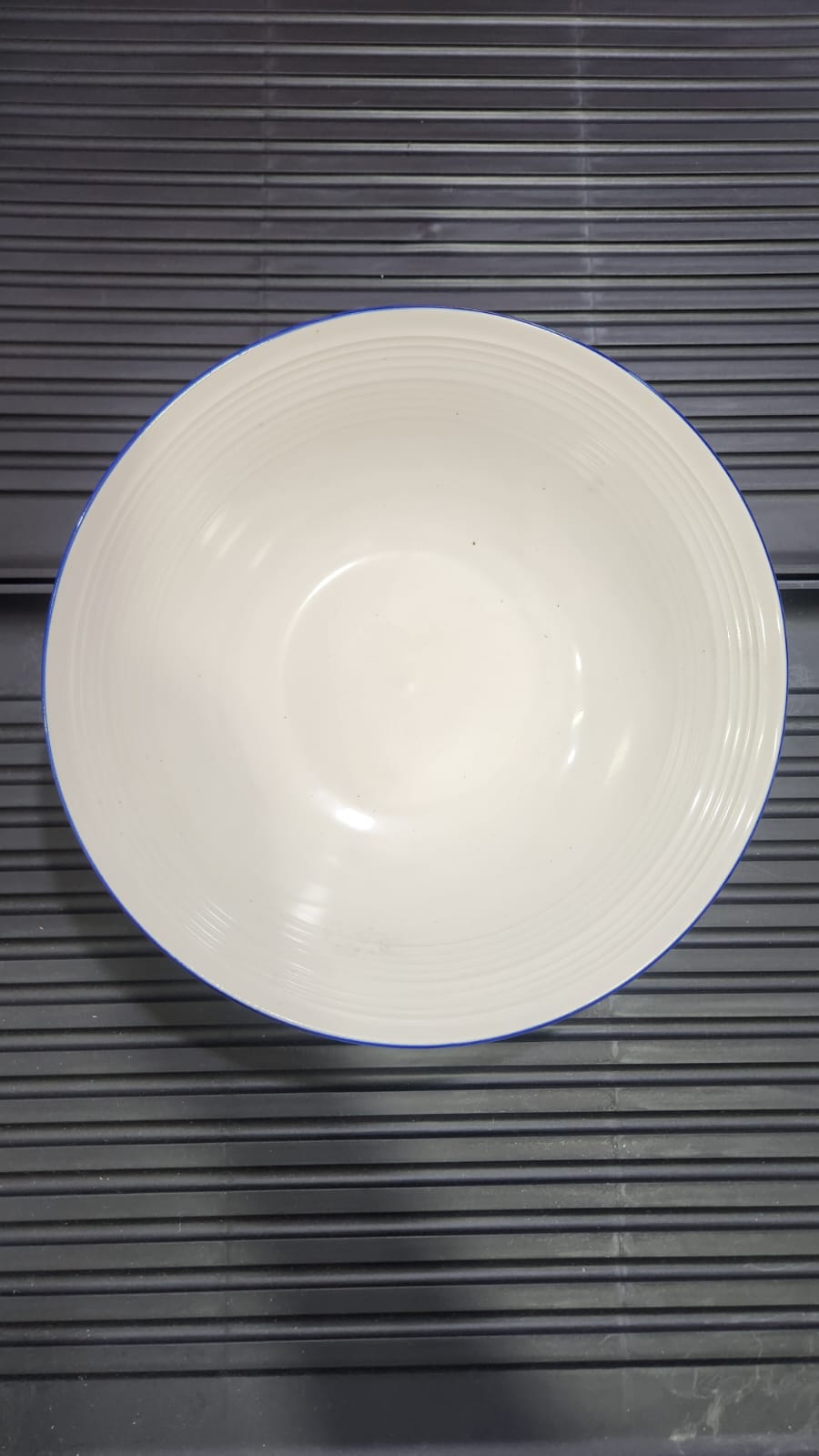 Ceramic Serving Bowl 23cm